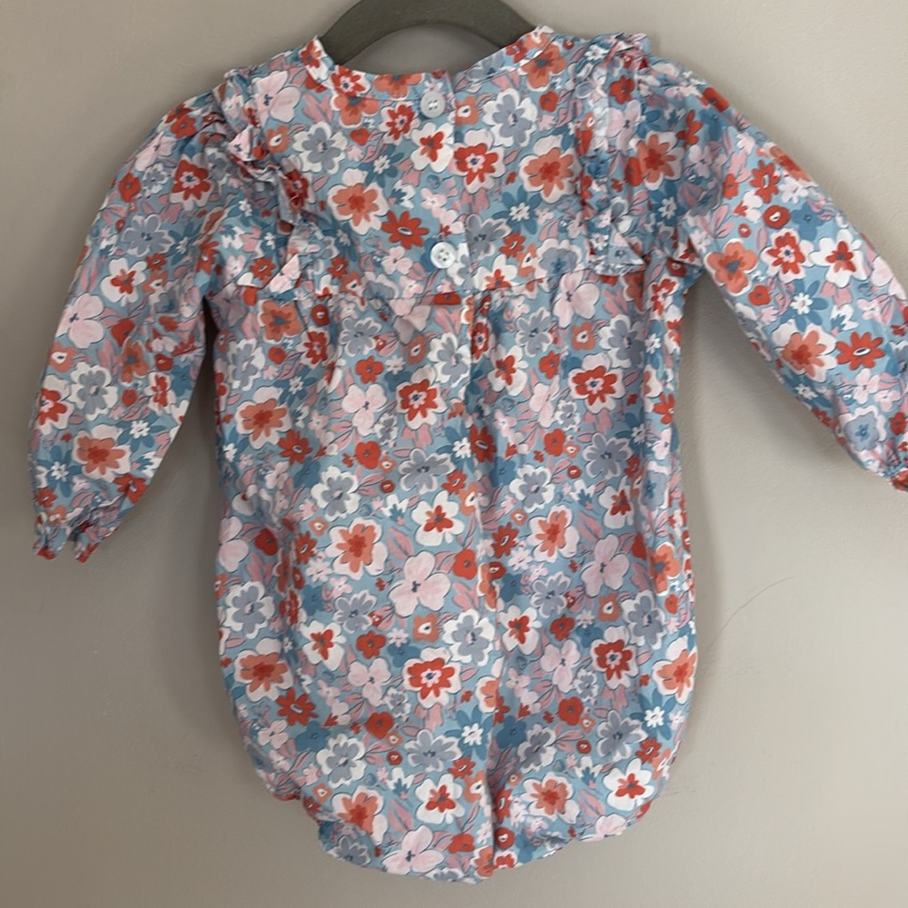 Stitchy Fish bubble romper - Picture 2 of 4